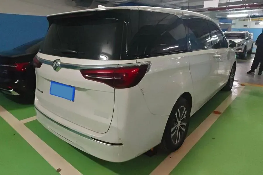 2021 Buick GL8 2.0T 237HP L4 9AT,autocango,china used car exporter,china ev exporter,chinese used car exporter,chinese used ev exporter
