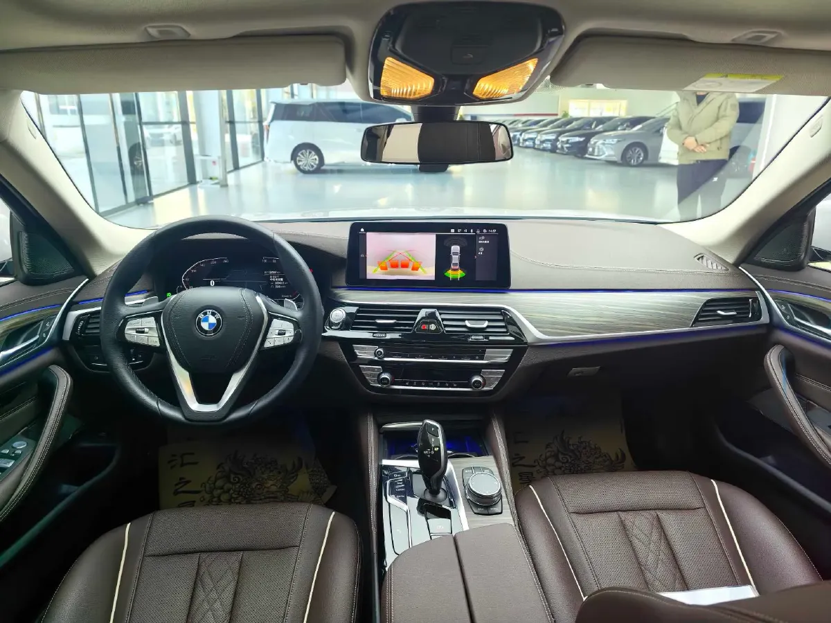 2023 BMW 5 Series 2.0T 245HP L4 8AT,autocango,china used car exporter,china ev exporter,chinese used car exporter,chinese used ev exporter