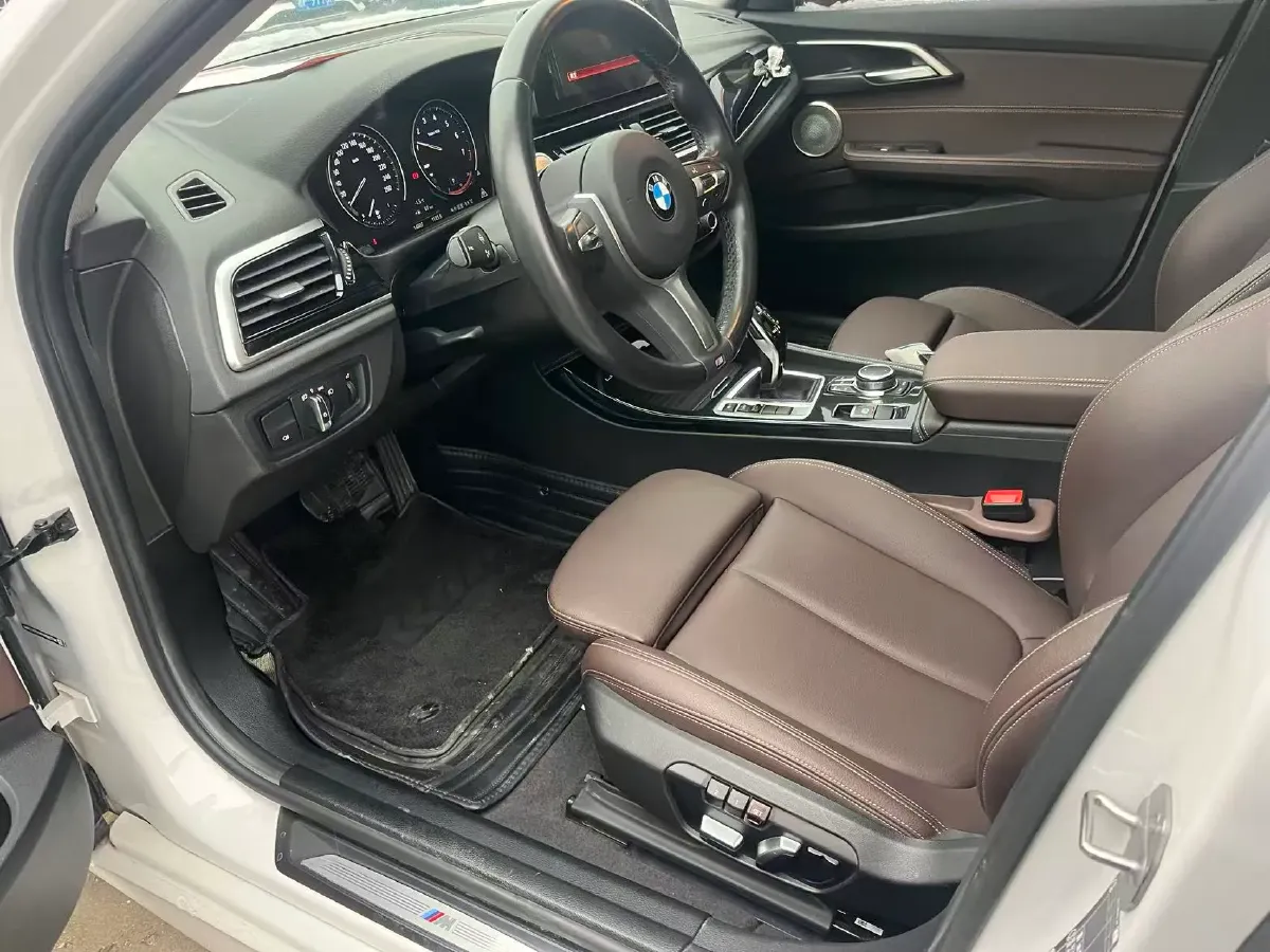 2023 BMW 1 Series 1.5T 136HP L3 7DCT,autocango,china used car exporter,china ev exporter,chinese used car exporter,chinese used ev exporter