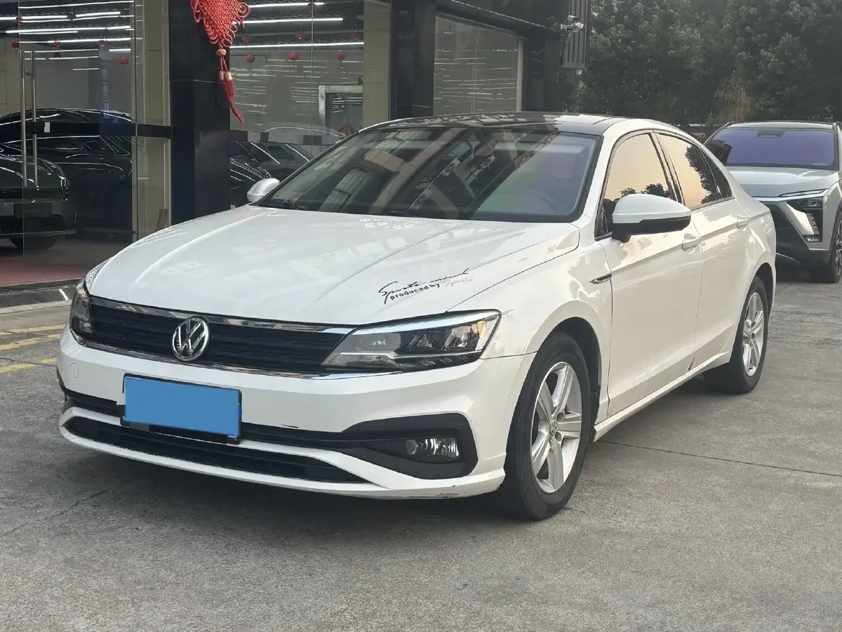 2019 Volkswagen T-Cross 1.4T 150HP L4 7DCT