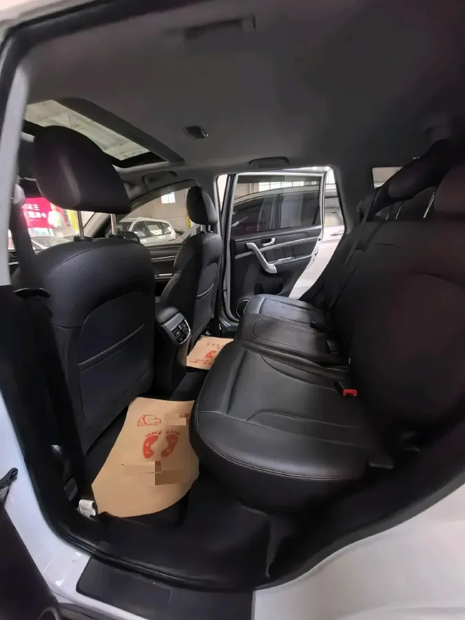 2019 Haval M6 1.5T 150HP L4 6MT,autocango,china used car exporter,china ev exporter,chinese used car exporter,chinese used ev exporter