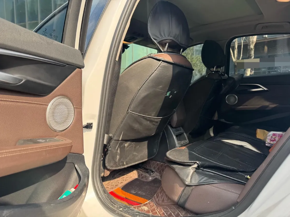 2022 BMW 1 Series 1.5T 140HP L3 7DCT,autocango,china used car exporter,china ev exporter,chinese used car exporter,chinese used ev exporter