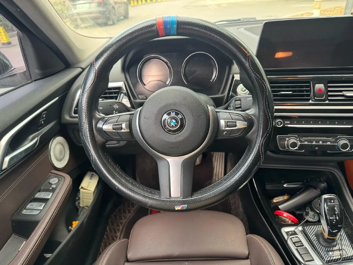 2022 BMW 1 Series 1.5T 140HP L3 7DCT,autocango,china used car exporter,china ev exporter,chinese used car exporter,chinese used ev exporter