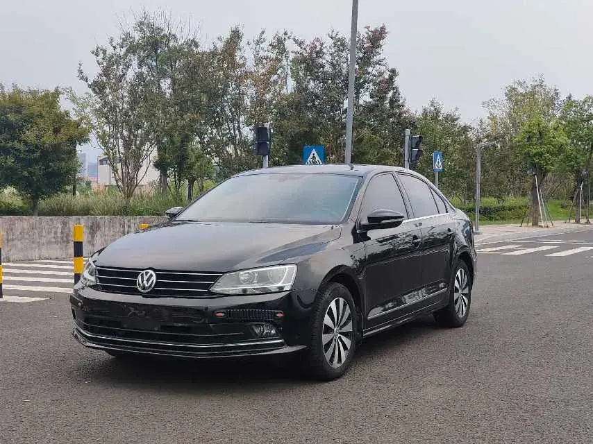 2018 Volkswagen Sagitar 1.2T 110HP L4 7DCT