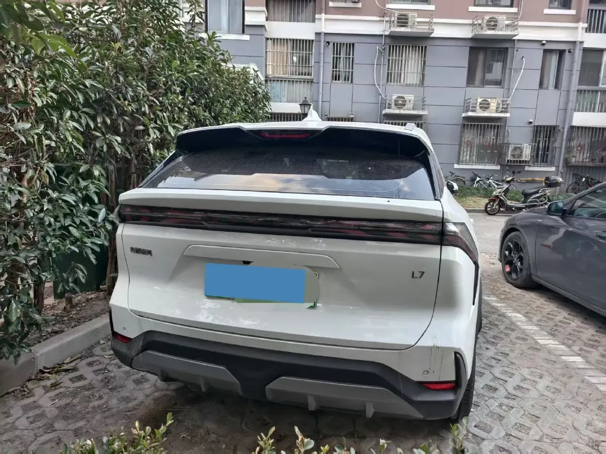 2023 Geely Galaxy L7 1.5T 163HP L4 3DHT PHEV 18.7KWH,autocango,china used car exporter,china ev exporter,chinese used car exporter,chinese used ev exporter