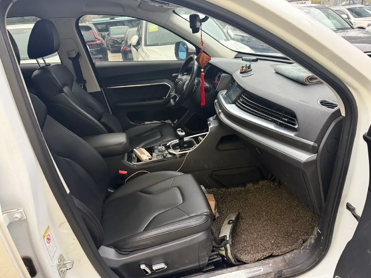 2017 Haval H6 2.0T 197HP L4 7DCT,autocango,china used car exporter,china ev exporter,chinese used car exporter,chinese used ev exporter