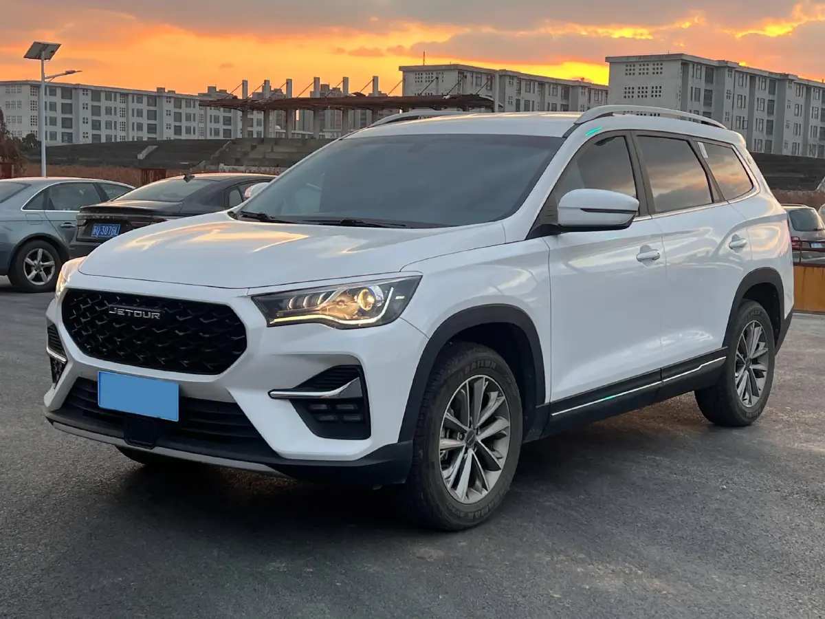 2022 Jetour X90 1.5T 156HP L4 6MT