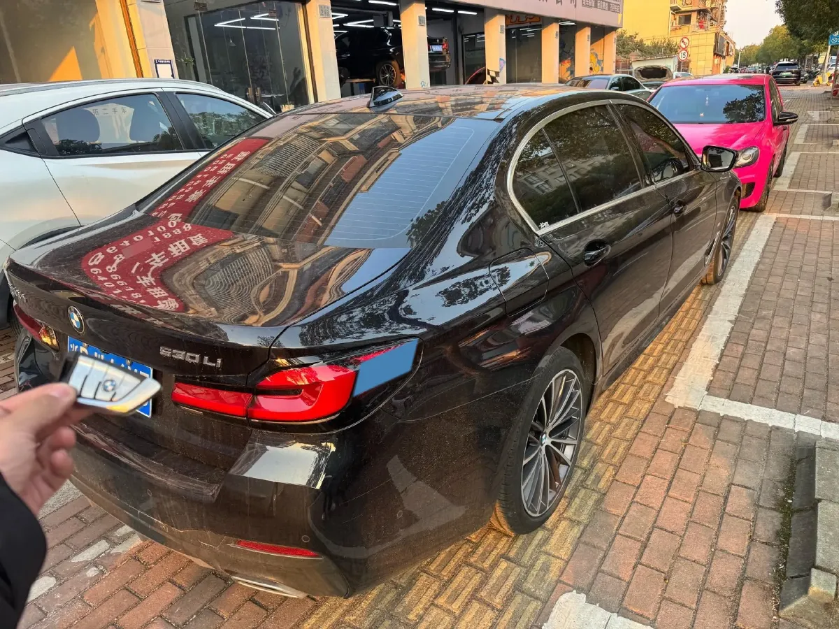 2023 BMW 5 Series 2.0T 245HP L4 8AT,autocango,china used car exporter,china ev exporter,chinese used car exporter,chinese used ev exporter