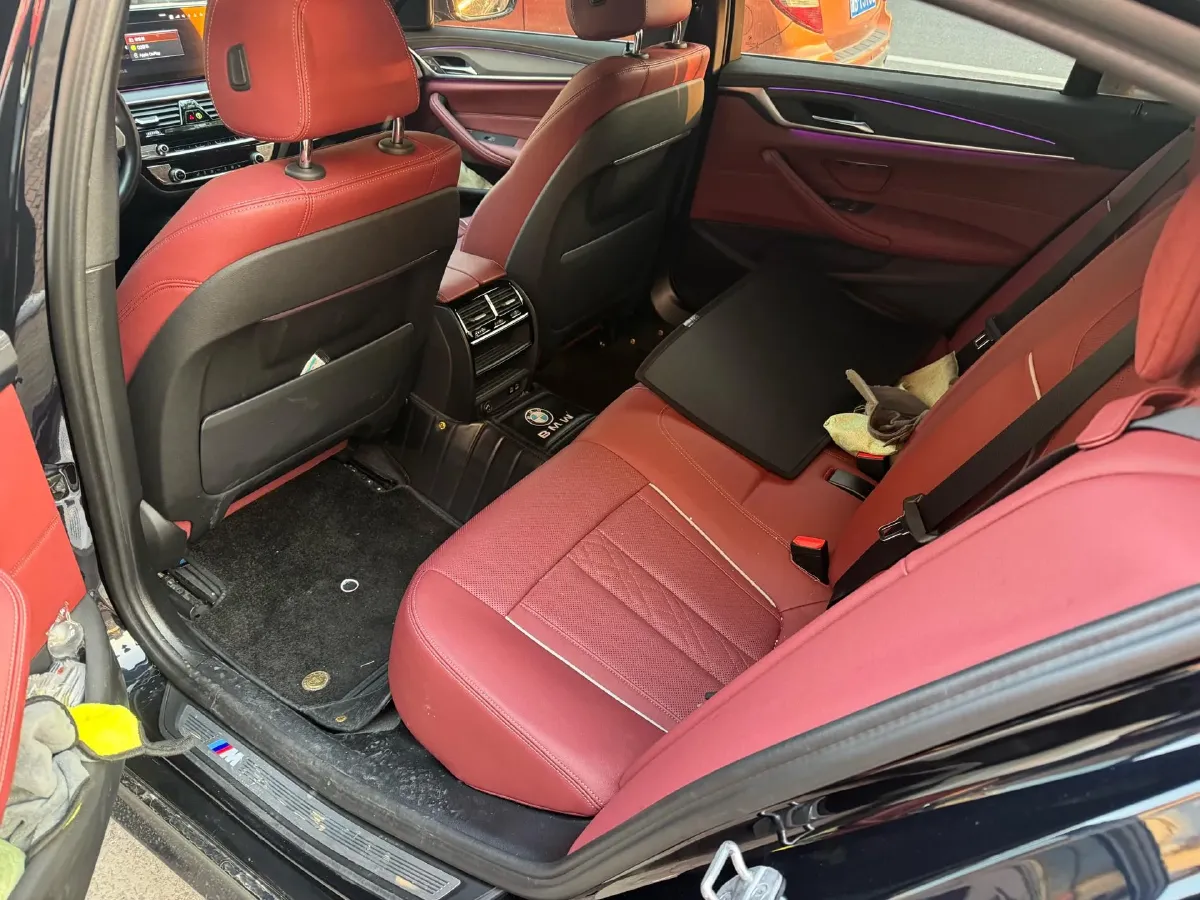 2023 BMW 5 Series 2.0T 245HP L4 8AT,autocango,china used car exporter,china ev exporter,chinese used car exporter,chinese used ev exporter