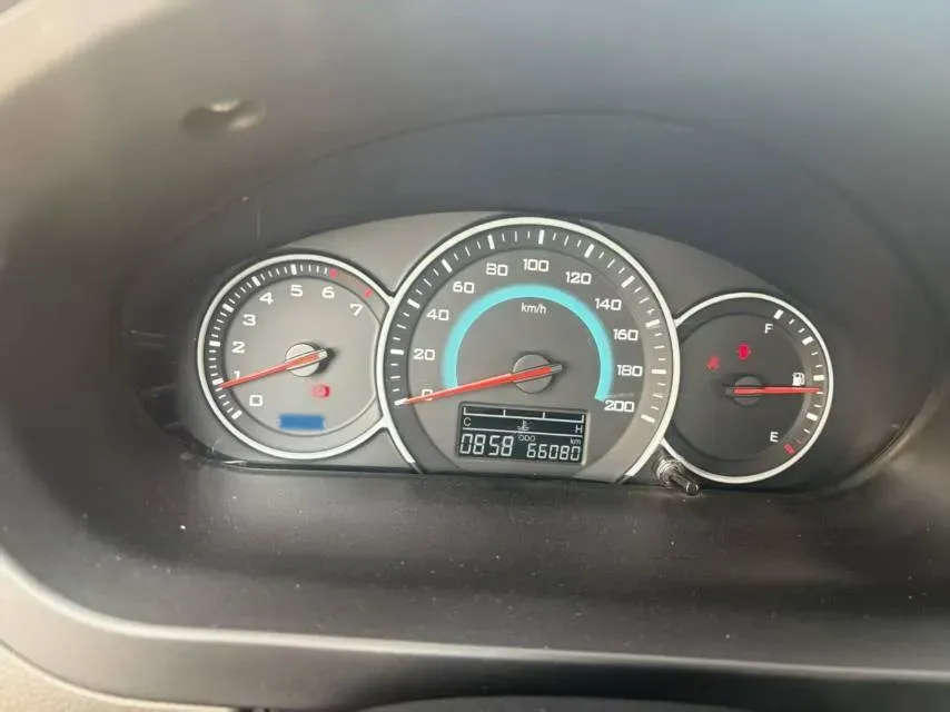 2019 WuLing RongGuang V 1.5L 99HP L4 6MT,autocango,china used car exporter,china ev exporter,chinese used car exporter,chinese used ev exporter