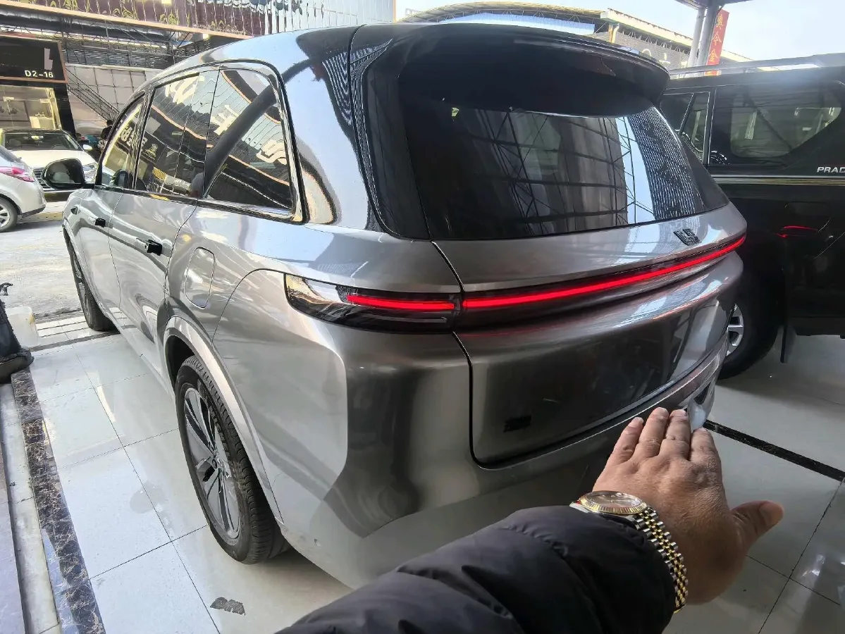 2024 Toyota Granvia 2.5L 189HP L4 E-CVT Hybrid,autocango,china used car exporter,china ev exporter,chinese used car exporter,chinese used ev exporter