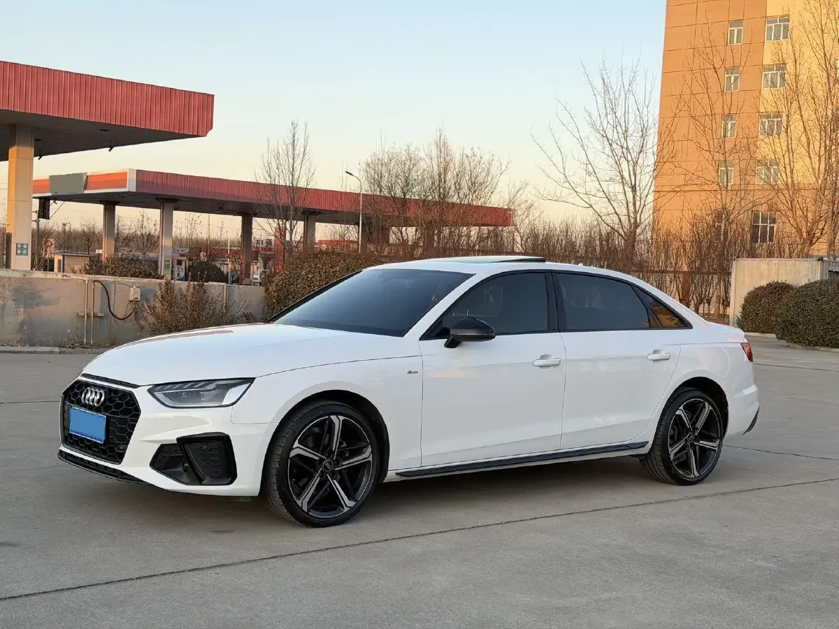 2024 Audi A4L 2.0T 190HP L4 7DCT