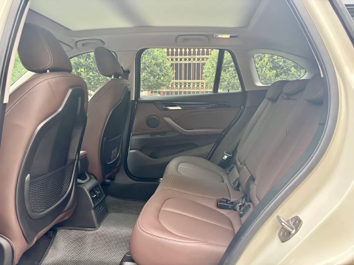 2020 BMW X1 1.5T 140HP L3 7DCT,autocango,china used car exporter,china ev exporter,chinese used car exporter,chinese used ev exporter