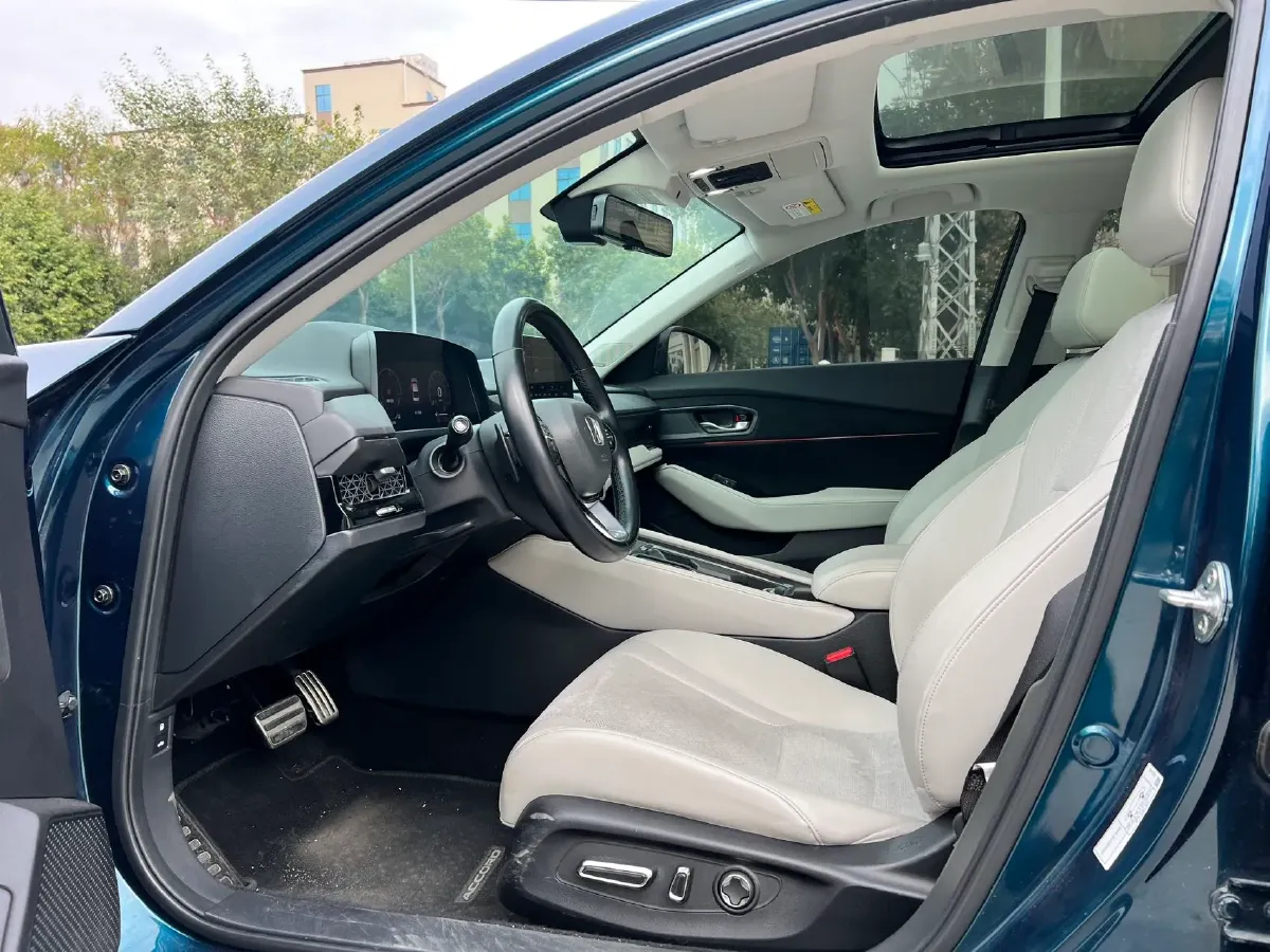 2023 Honda Accord 2.0L 148HP L4 E-CVT PHEV 17.7KWH,autocango,china used car exporter,china ev exporter,chinese used car exporter,chinese used ev exporter