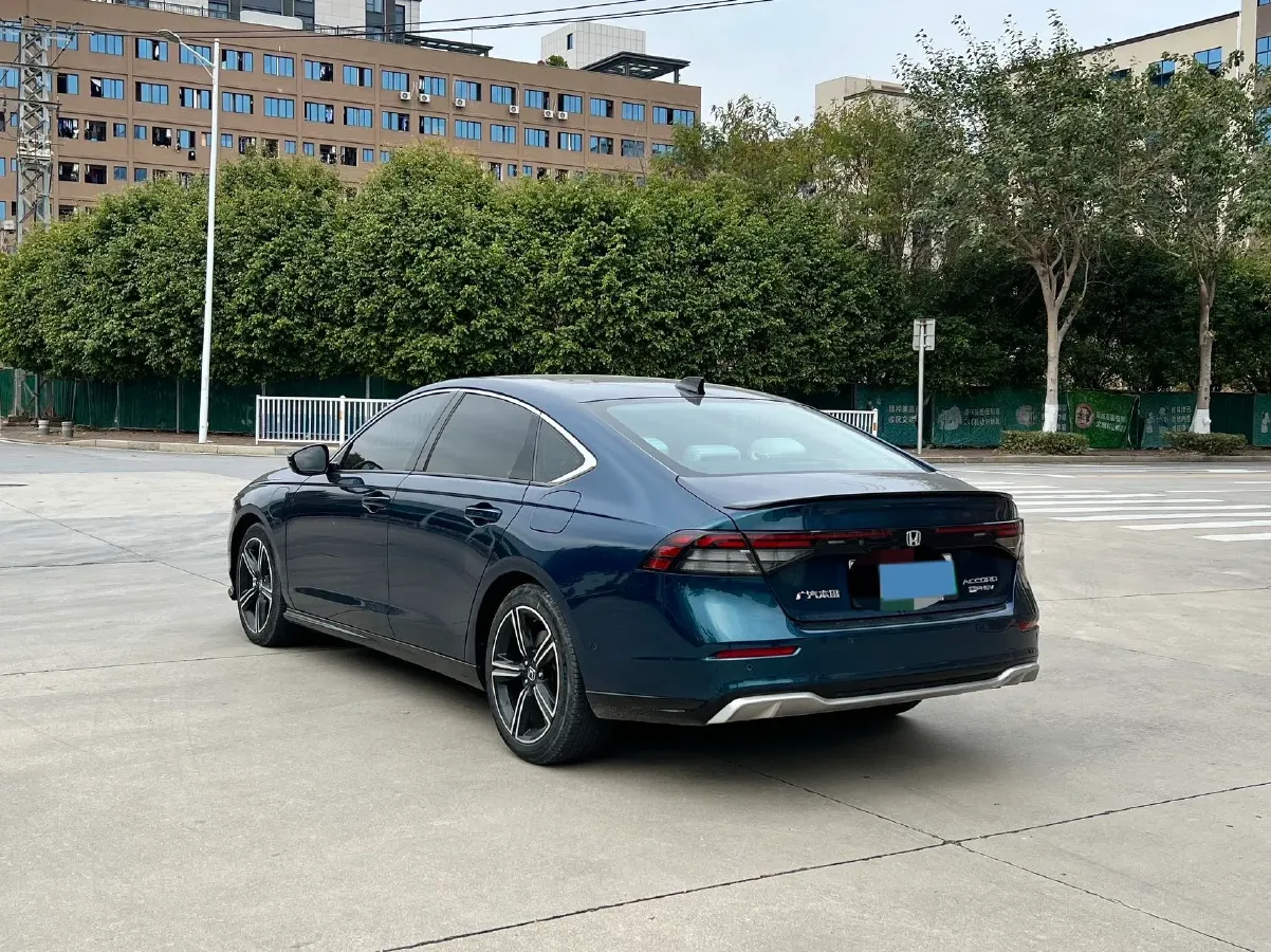 2023 Honda Accord 2.0L 148HP L4 E-CVT PHEV 17.7KWH,autocango,china used car exporter,china ev exporter,chinese used car exporter,chinese used ev exporter