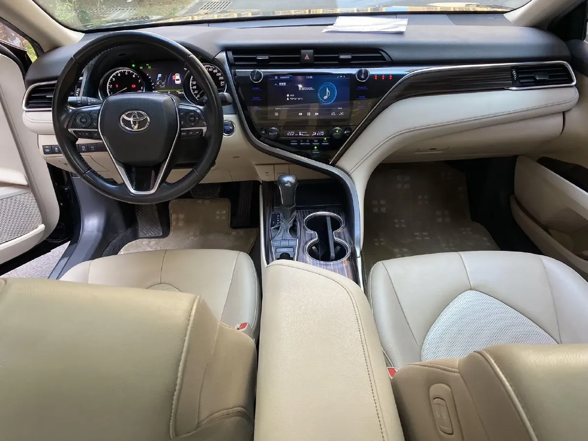 2019 Toyota Camry 2.5L 209HP L4 8AT,autocango,china used car exporter,china ev exporter,chinese used car exporter,chinese used ev exporter