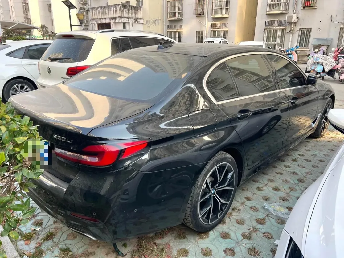 2022 BMW 5 Series 2.0T 252HP L4 8AT,autocango,china used car exporter,china ev exporter,chinese used car exporter,chinese used ev exporter