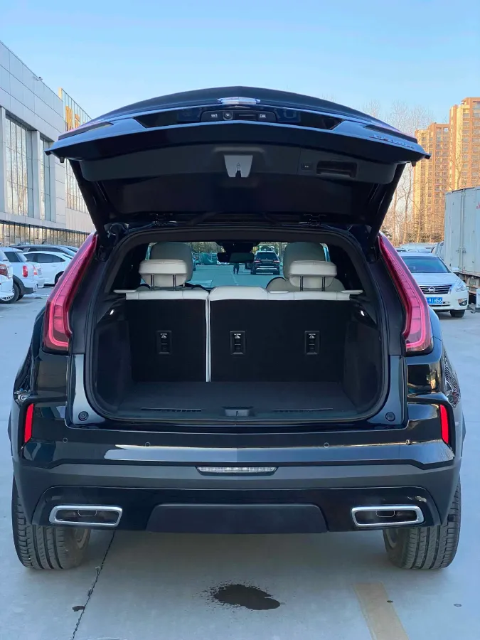 2024 Cadillac XT4 2.0T 237HP L4 9AT,autocango,china used car exporter,china ev exporter,chinese used car exporter,chinese used ev exporter