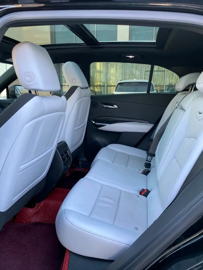 2024 Cadillac XT4 2.0T 237HP L4 9AT,autocango,china used car exporter,china ev exporter,chinese used car exporter,chinese used ev exporter