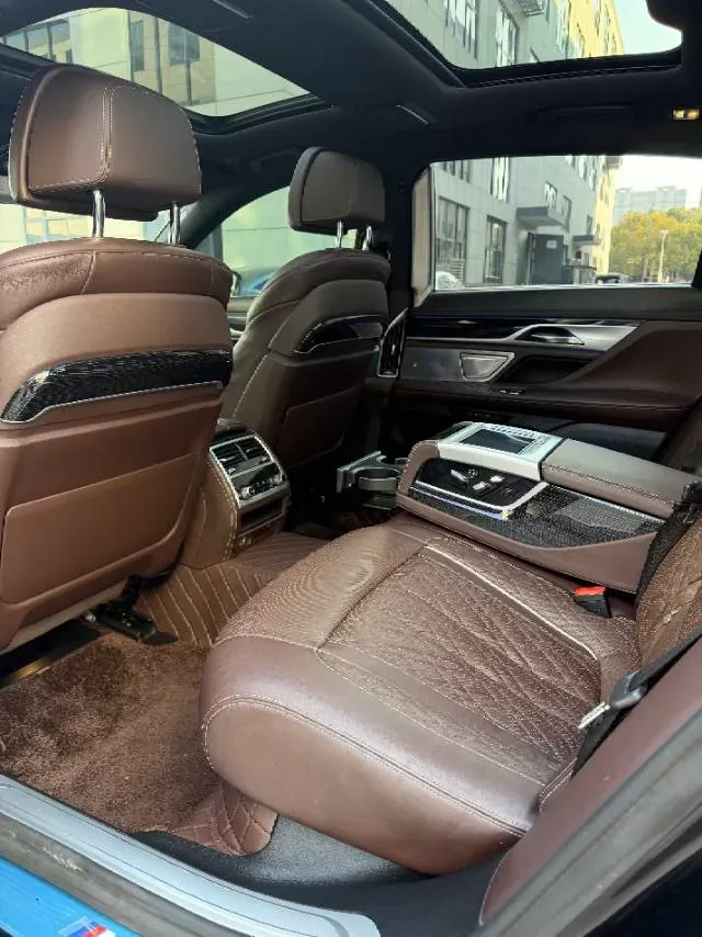 2019 BMW 7 Series 2.0T 265HP L4 8AT,autocango,china used car exporter,china ev exporter,chinese used car exporter,chinese used ev exporter