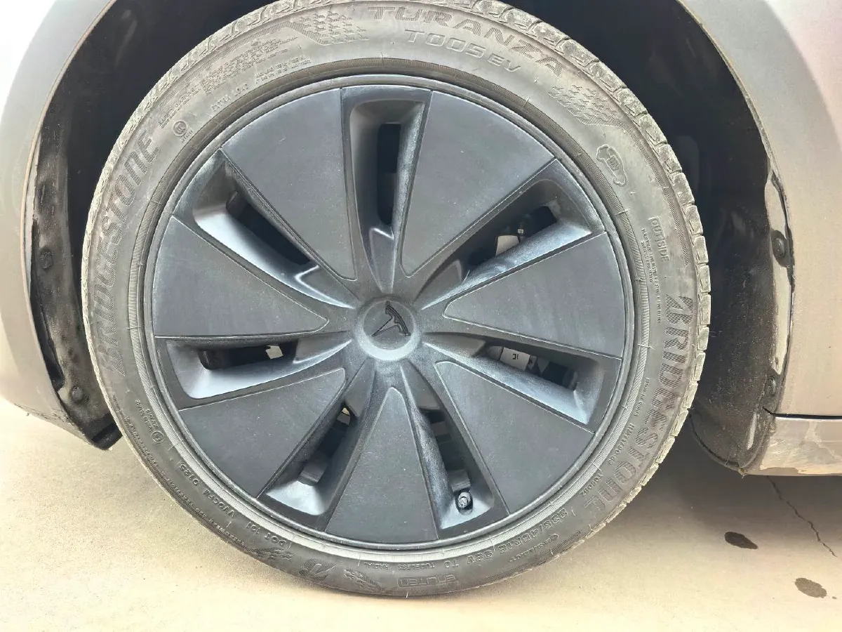 2025 Tesla Model 3 BEV 62.5KWH,autocango,china used car exporter,china ev exporter,chinese used car exporter,chinese used ev exporter