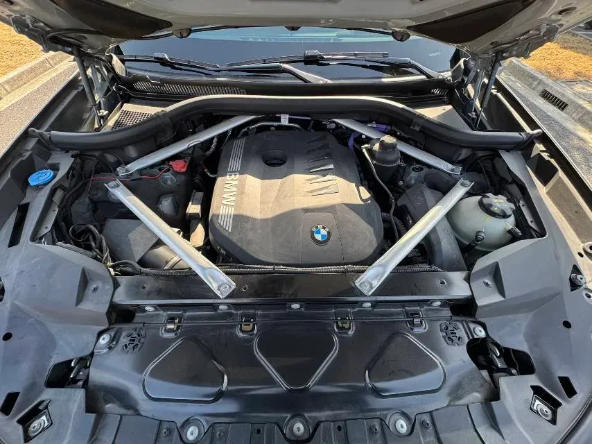 2023 BMW X7 3.0T 381HP L6 8AT,autocango,china used car exporter,china ev exporter,chinese used car exporter,chinese used ev exporter