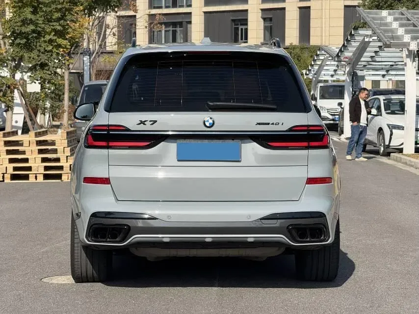 2023 BMW X7 3.0T 381HP L6 8AT,autocango,china used car exporter,china ev exporter,chinese used car exporter,chinese used ev exporter