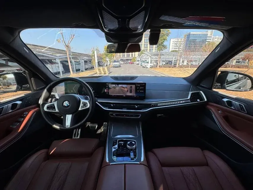 2023 BMW X7 3.0T 381HP L6 8AT,autocango,china used car exporter,china ev exporter,chinese used car exporter,chinese used ev exporter