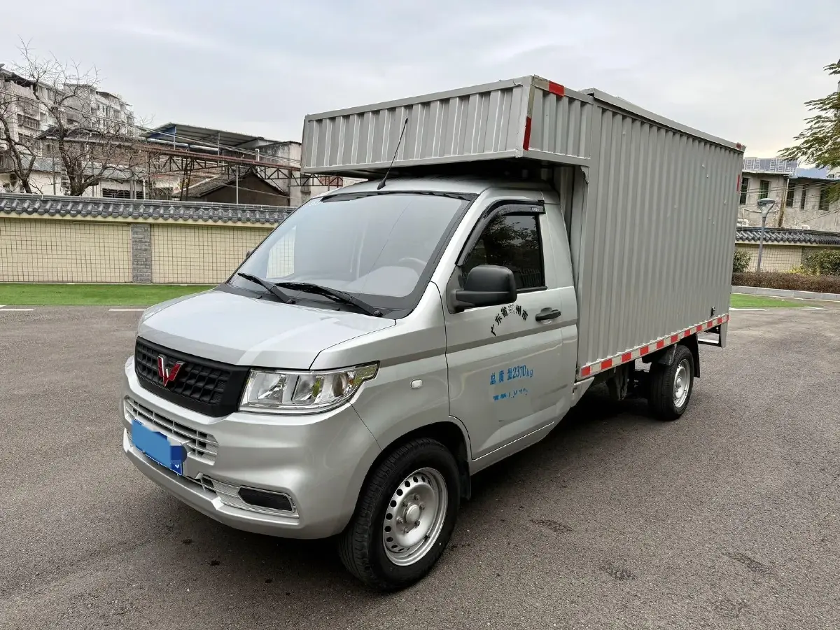 2019 WuLing RongGuang New Truck 1.8L 133HP L4 5MT