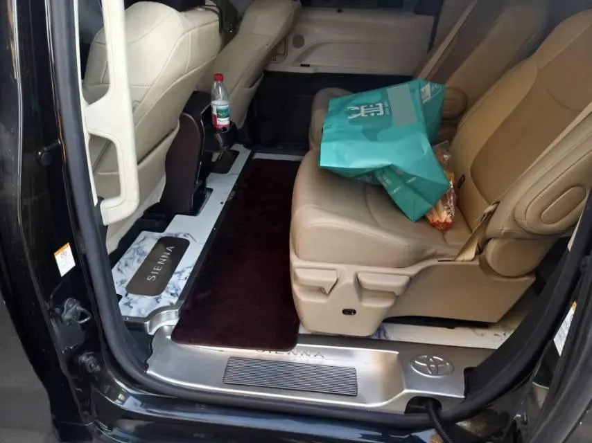2021 Toyota Sienna 2.5L 192HP L4 E-CVT Hybrid,autocango,china used car exporter,china ev exporter,chinese used car exporter,chinese used ev exporter