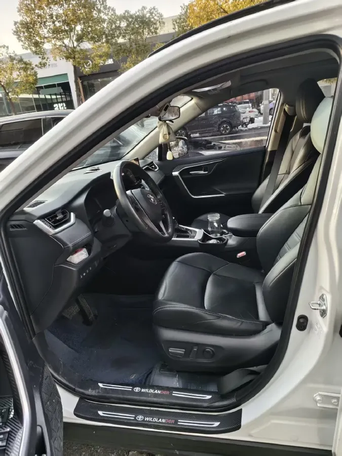 2023 Toyota Wildlander 2.0L 171HP L4 CVT,autocango,china used car exporter,china ev exporter,chinese used car exporter,chinese used ev exporter