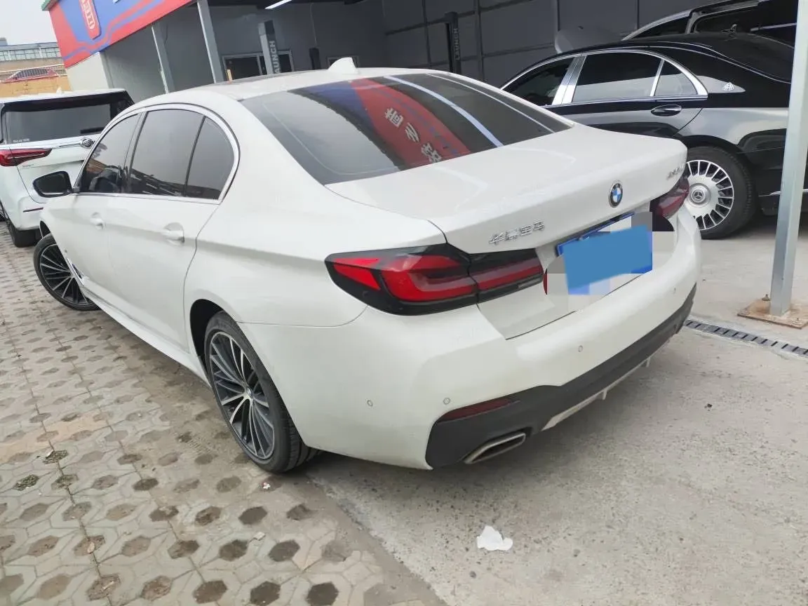 2023 BMW 5 Series 2.0T 245HP L4 8AT,autocango,china used car exporter,china ev exporter,chinese used car exporter,chinese used ev exporter