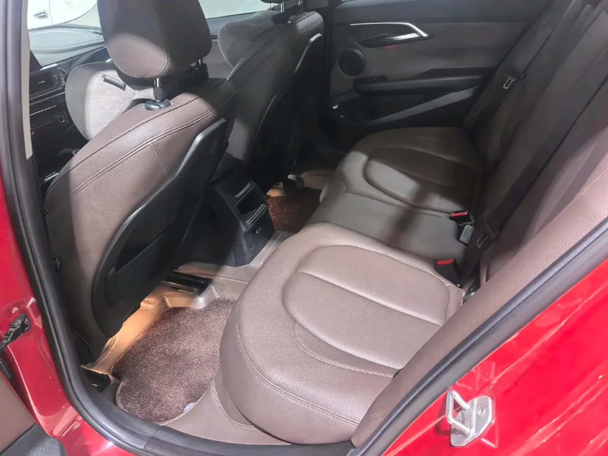 2020 BMW 1 Series 2.0T 192HP L4 7DCT,autocango,china used car exporter,china ev exporter,chinese used car exporter,chinese used ev exporter