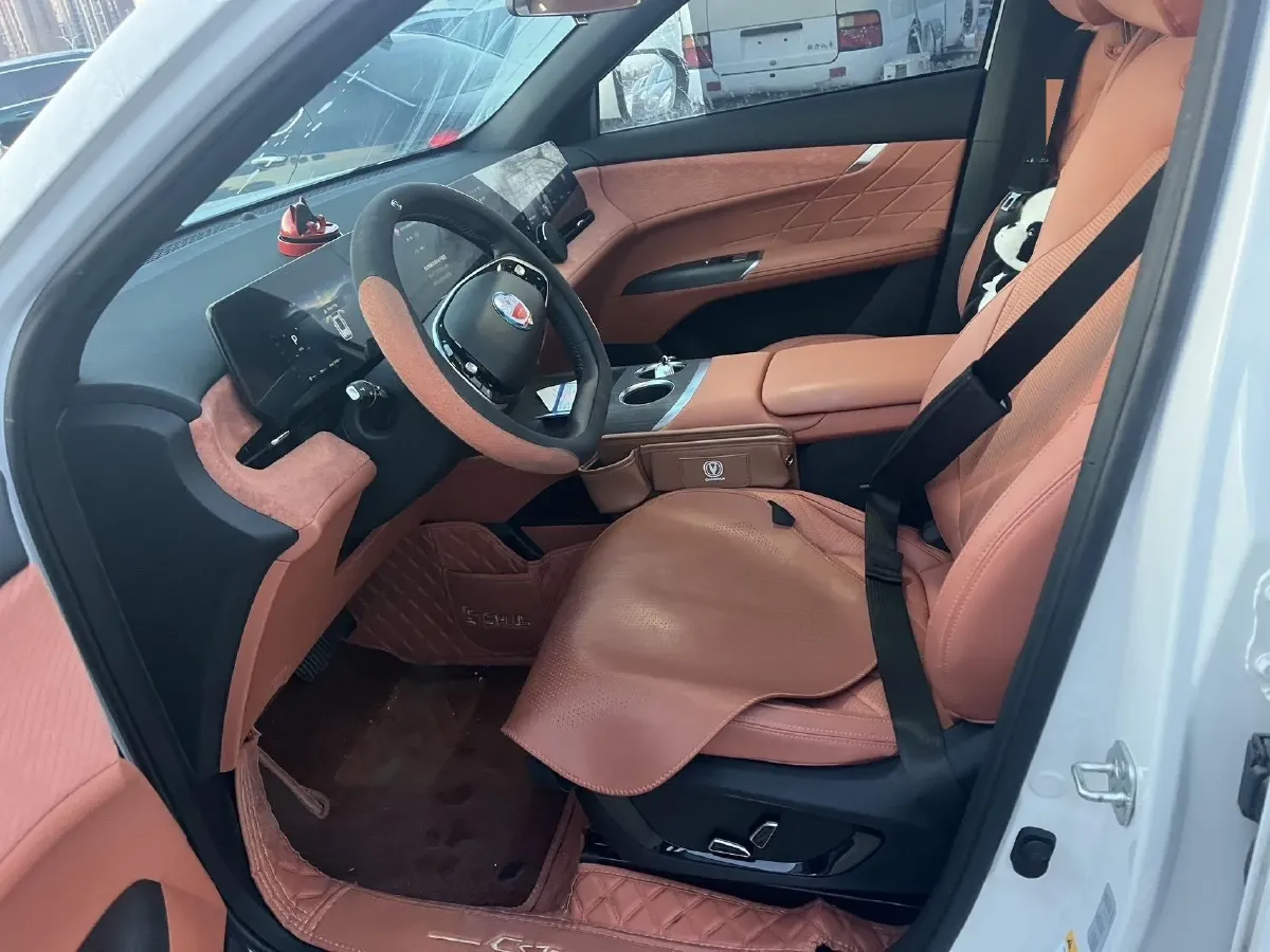 2025 ChangAn CS75 Plus 2.0T 233HP L4 8AT,autocango,china used car exporter,china ev exporter,chinese used car exporter,chinese used ev exporter