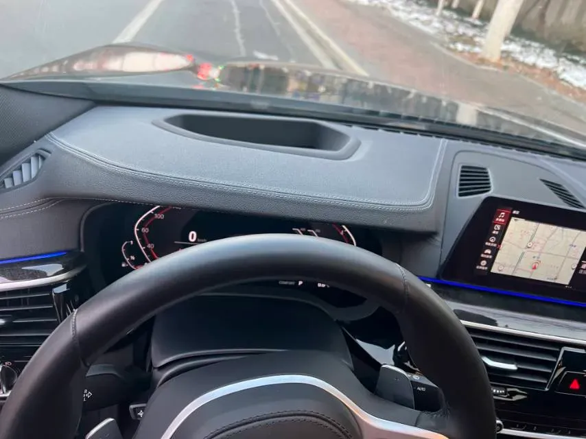 2020 BMW 5 Series 2.0T 252HP L4 8AT,autocango,china used car exporter,china ev exporter,chinese used car exporter,chinese used ev exporter