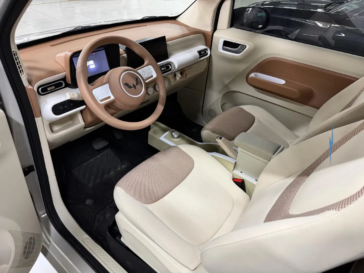 2024 WuLing HongGuang MINI EV BEV 17.3KWH,autocango,china used car exporter,china ev exporter,chinese used car exporter,chinese used ev exporter