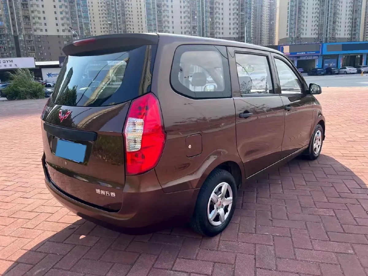 2015 WuLing HongGuang 1.5L 112HP L4 5MT,autocango,china used car exporter,china ev exporter,chinese used car exporter,chinese used ev exporter