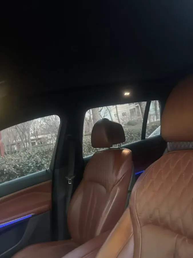 2020 BMW X7 3.0T 340HP L6 8AT,autocango,china used car exporter,china ev exporter,chinese used car exporter,chinese used ev exporter