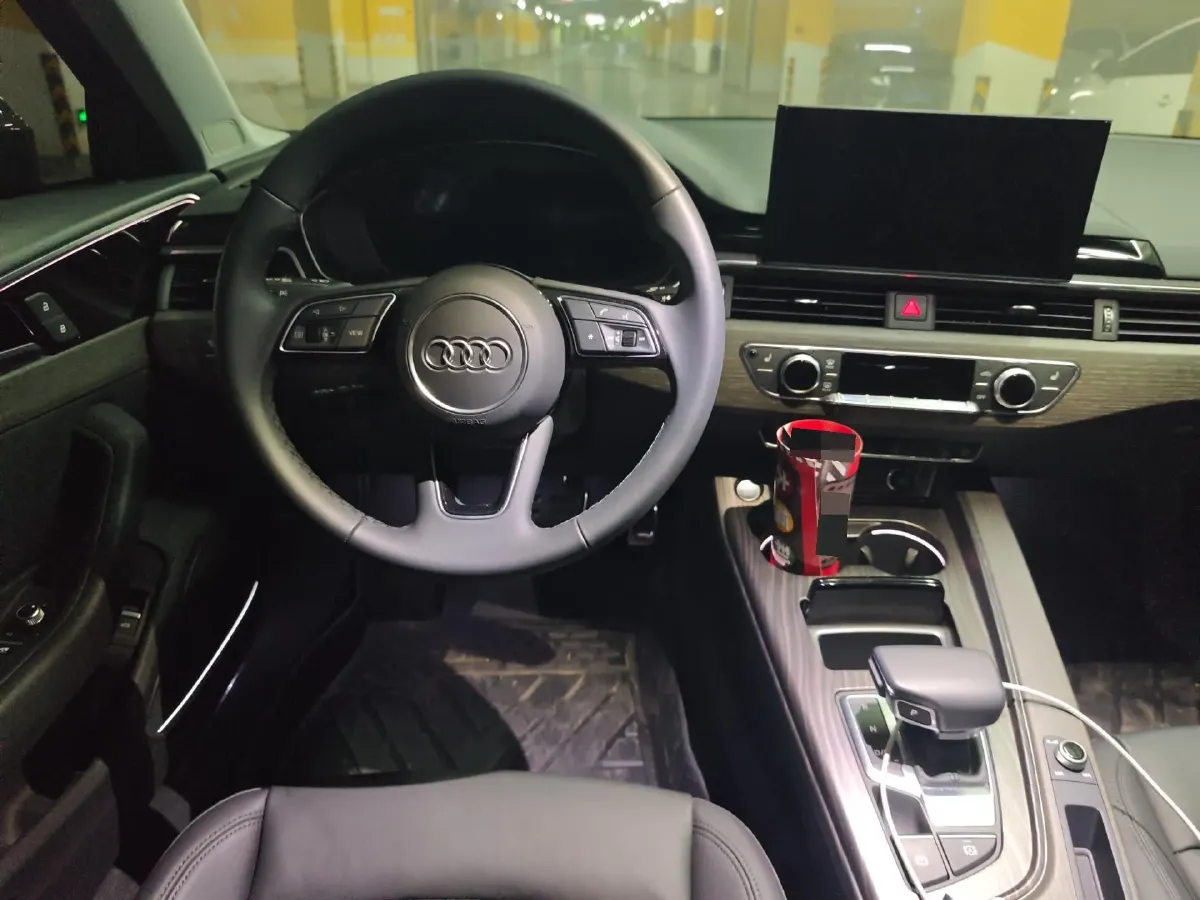 2024 Audi A4 2.0T 265HP L4 7DCT,autocango,china used car exporter,china ev exporter,chinese used car exporter,chinese used ev exporter