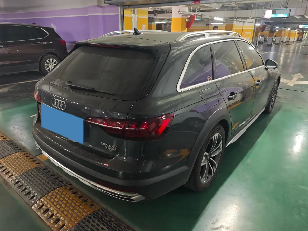 2024 Audi A4 2.0T 265HP L4 7DCT,autocango,china used car exporter,china ev exporter,chinese used car exporter,chinese used ev exporter