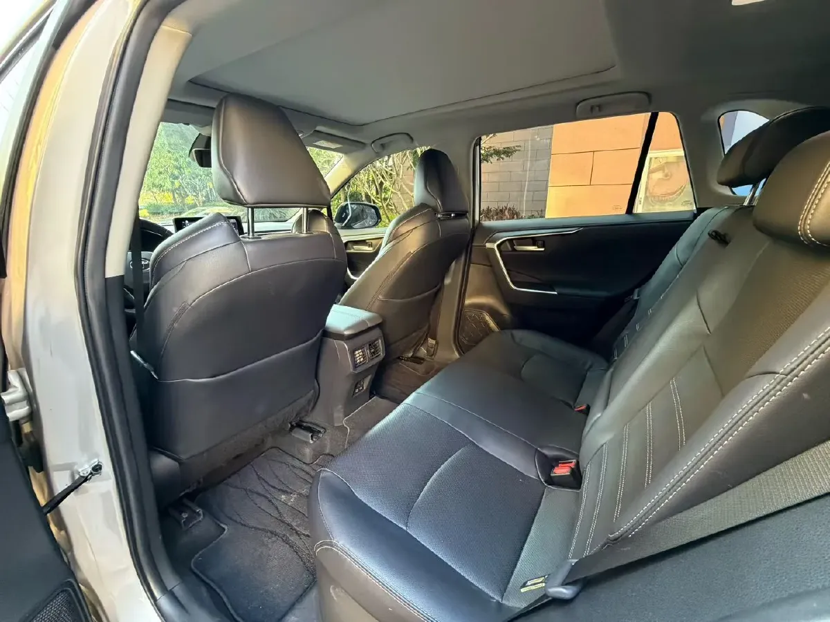 2023 Toyota Wildlander 2.5L 178HP L4 E-CVT Hybrid,autocango,china used car exporter,china ev exporter,chinese used car exporter,chinese used ev exporter