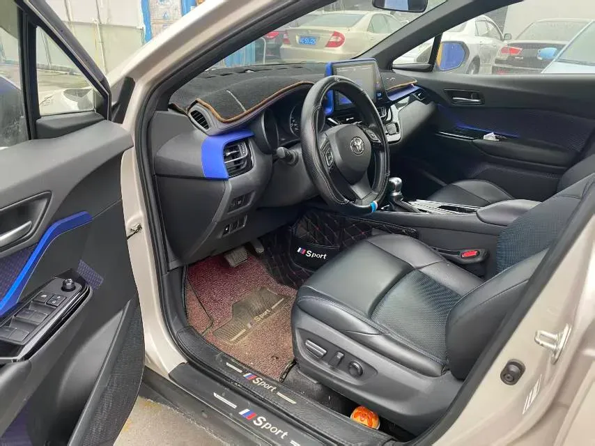 2020 Toyota C-HR 2.0L 171HP L4 CVT,autocango,china used car exporter,china ev exporter,chinese used car exporter,chinese used ev exporter