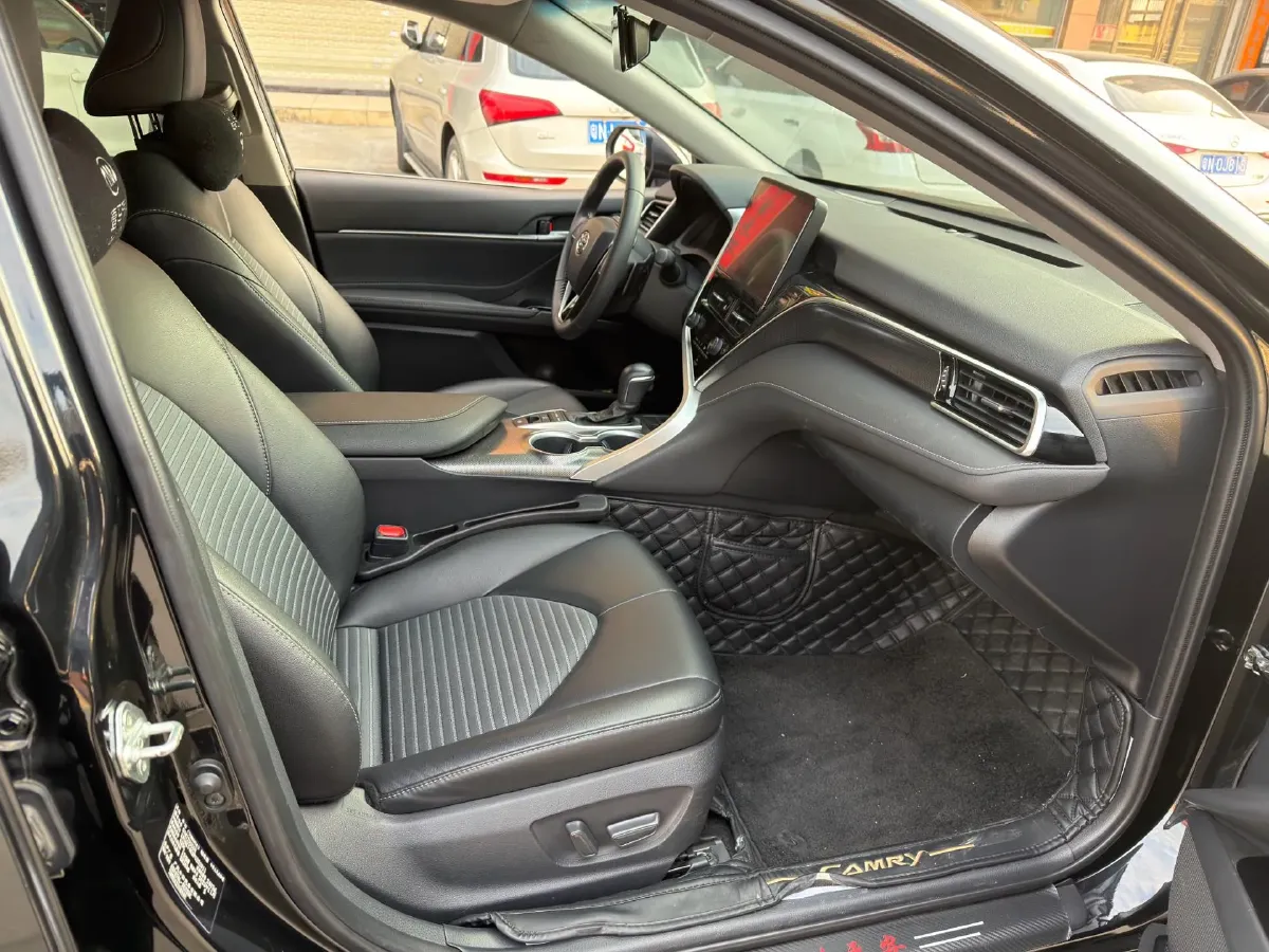 2023 Toyota Camry 2.5L 207HP L4 8AT,autocango,china used car exporter,china ev exporter,chinese used car exporter,chinese used ev exporter
