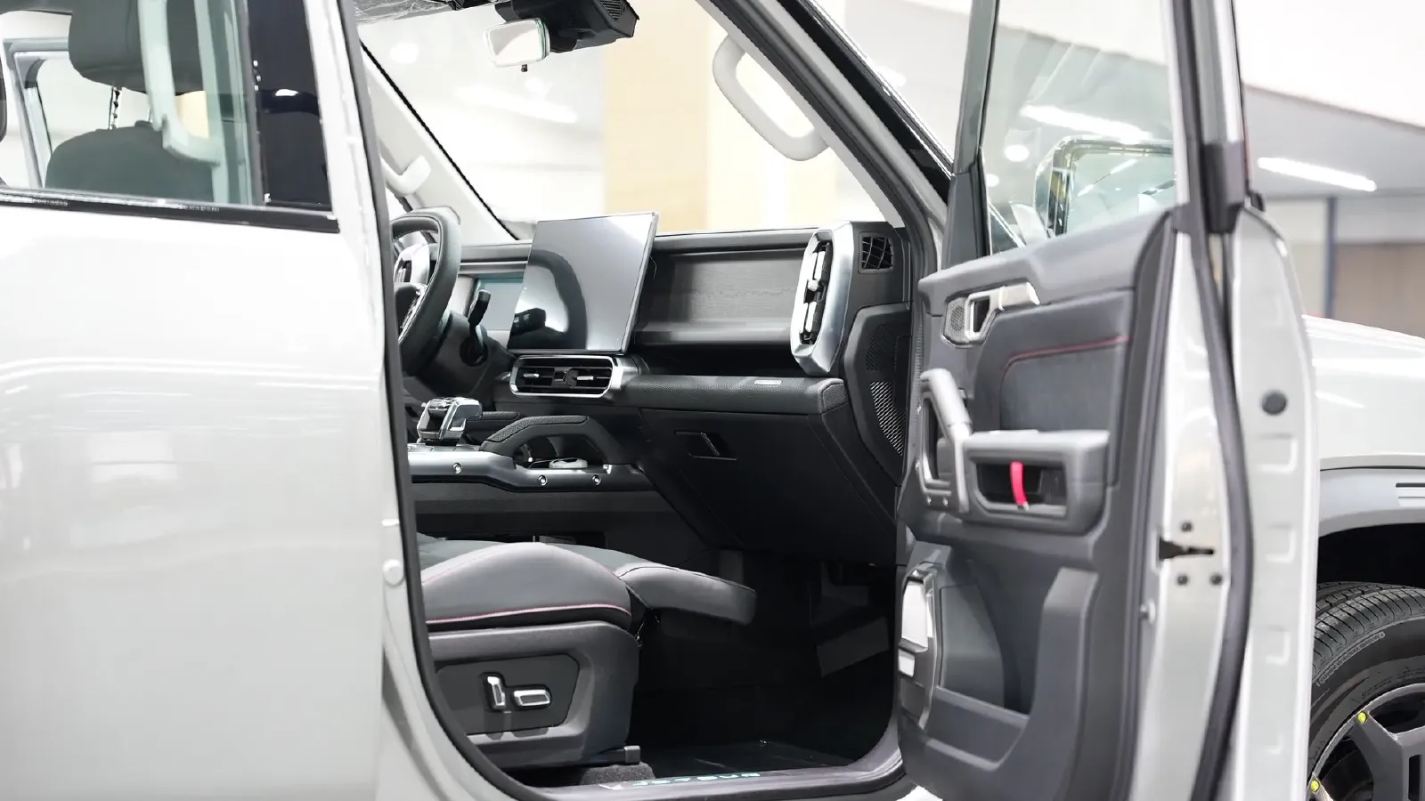 2024 Jetour ShanHai TravellerC-DM 1.5T 156HP L4 3DHT PHEV 26.7KWH,autocango,china used car exporter,china ev exporter,chinese used car exporter,chinese used ev exporter