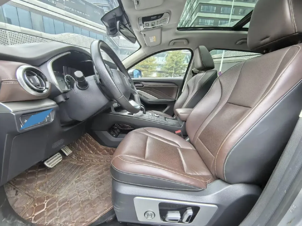 2018 WEY VV6 2.0T 197HP L4 7DCT,autocango,china used car exporter,china ev exporter,chinese used car exporter,chinese used ev exporter