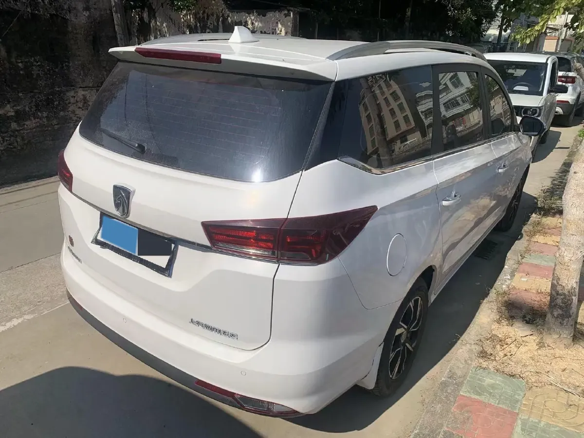 2018 BaoJun 530 1.5T 150HP L4 6MT,autocango,china used car exporter,china ev exporter,chinese used car exporter,chinese used ev exporter