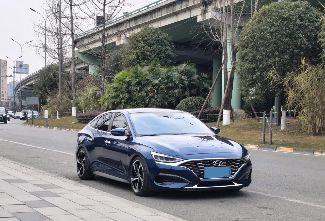 2019 Hyundai La Festa 1.6T 204HP L4 7DCT,autocango,china used car exporter,china ev exporter,chinese used car exporter,chinese used ev exporter
