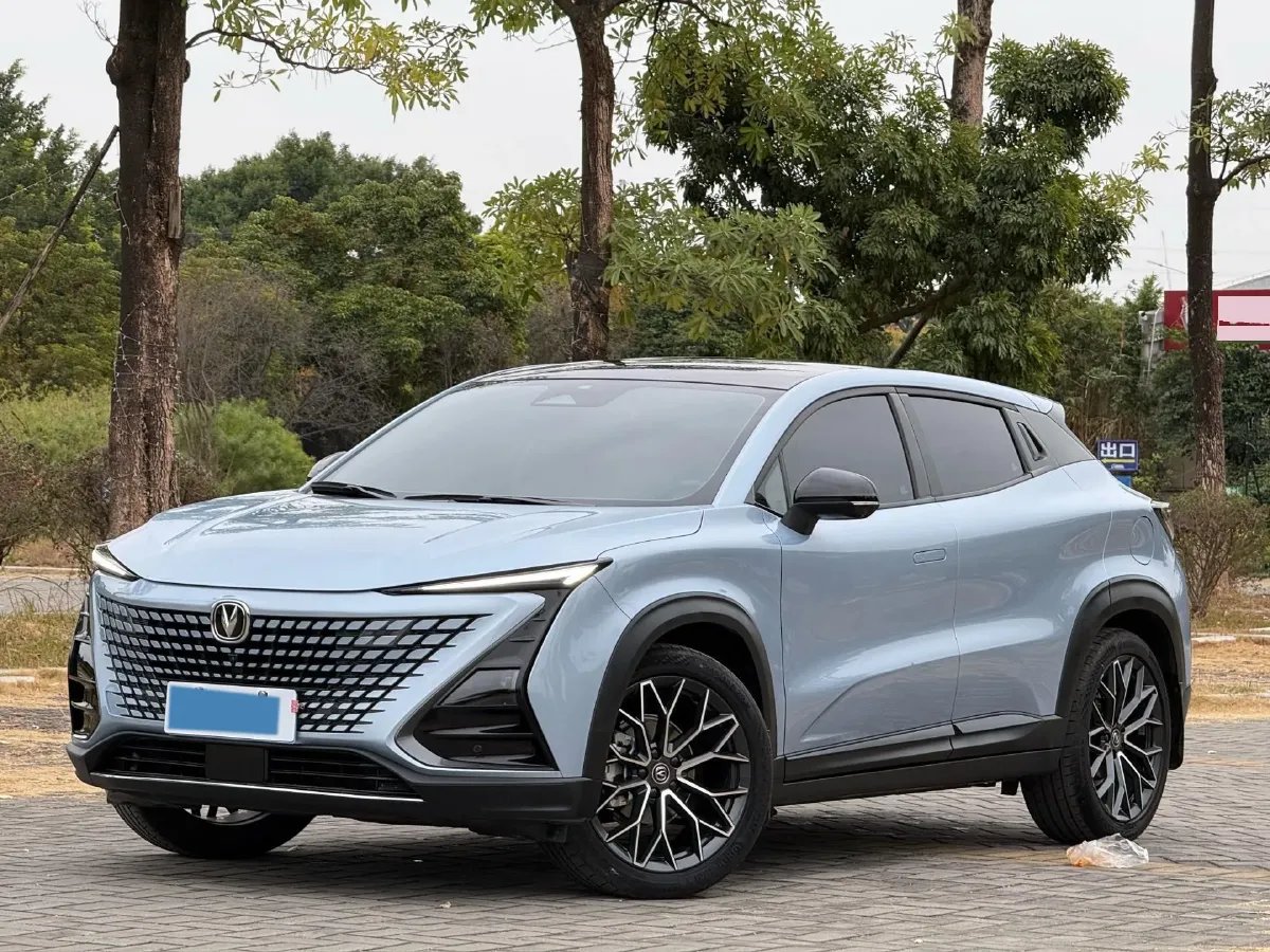 2022 ChangAn UNI-T 1.5T 188HP L4 7DCT,autocango,china used car exporter,china ev exporter,chinese used car exporter,chinese used ev exporter