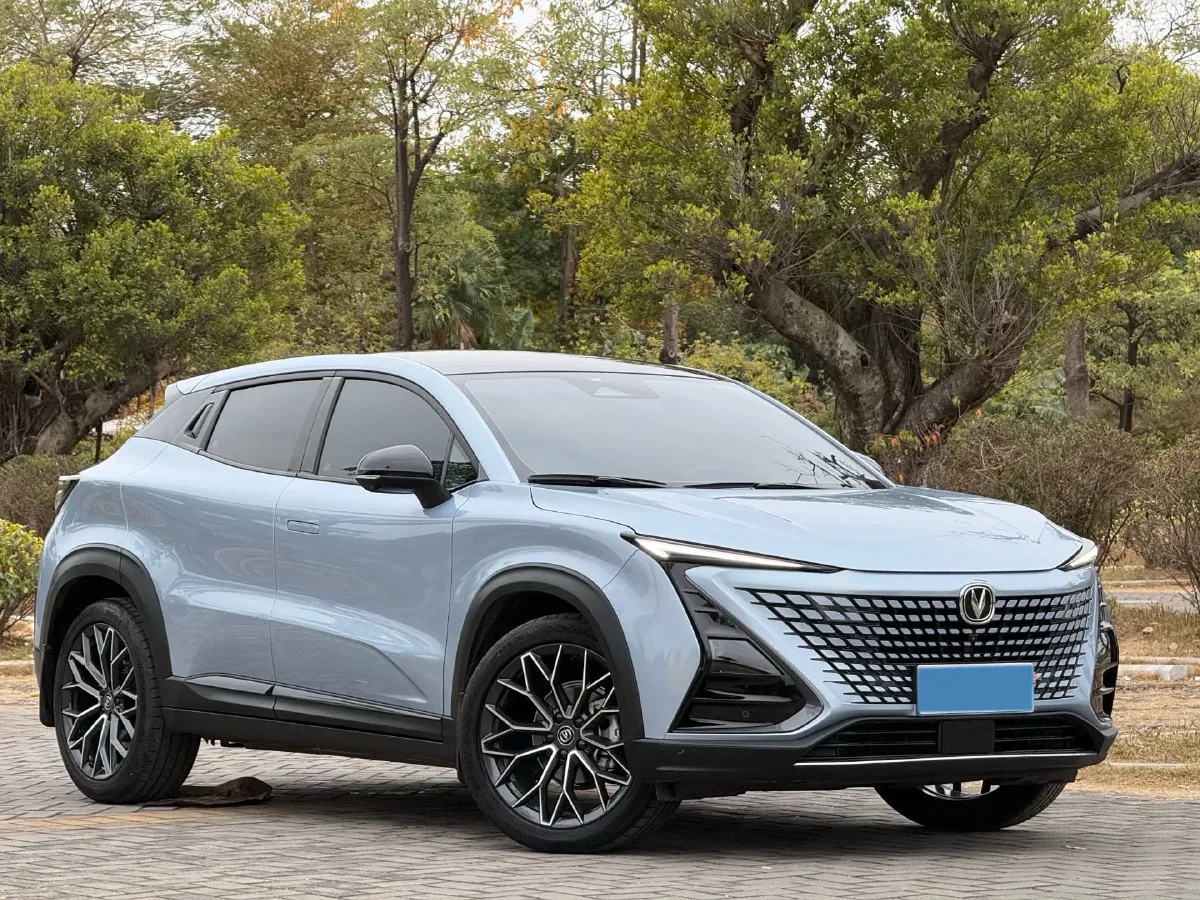 2022 ChangAn UNI-T 1.5T 188HP L4 7DCT,autocango,china used car exporter,china ev exporter,chinese used car exporter,chinese used ev exporter