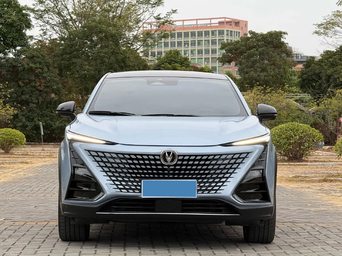 2022 ChangAn UNI-T 1.5T 188HP L4 7DCT,autocango,china used car exporter,china ev exporter,chinese used car exporter,chinese used ev exporter
